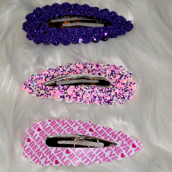 Valentine's day snap clip - Picture 1 of 1